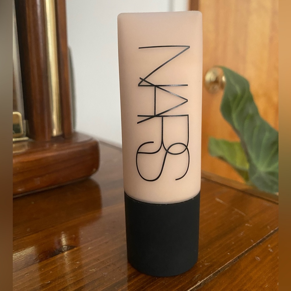 Nars Soft Matte Complete Foundation